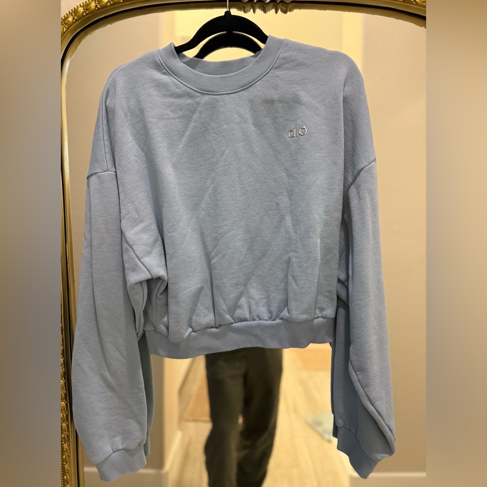 ALO Yoga Pastel Blue Cropped Crew Sweatshirt